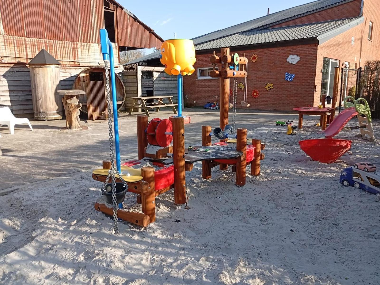 De Smishoeve Met Kinderpret, Dieren En Wellness Heers Экстерьер фото